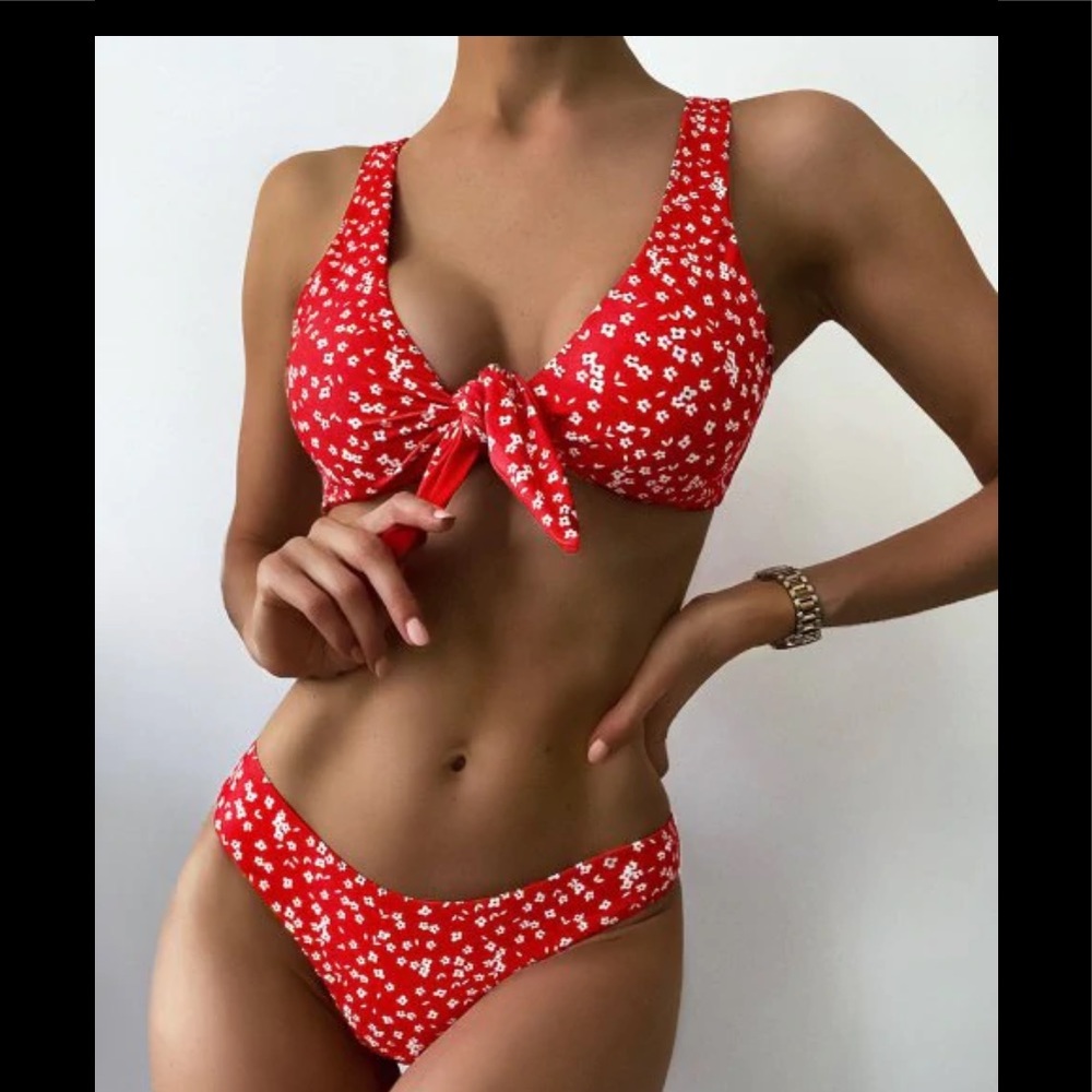 Tiny Floral Knot Bikini - Fire Engine Red M